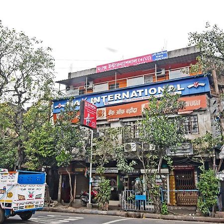 Oyo 85829 Max International Hotel Calcutta Exterior foto