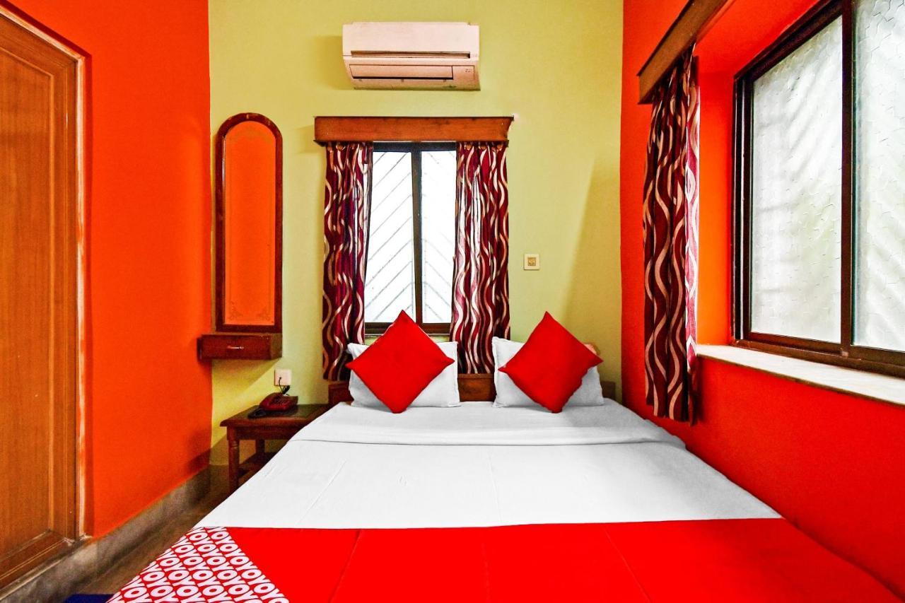 Oyo 85829 Max International Hotel Calcutta Exterior foto