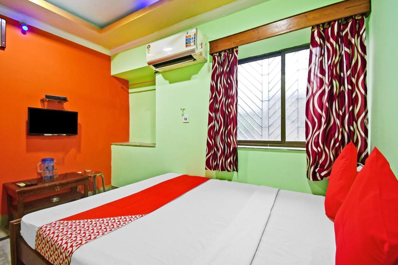 Oyo 85829 Max International Hotel Calcutta Exterior foto