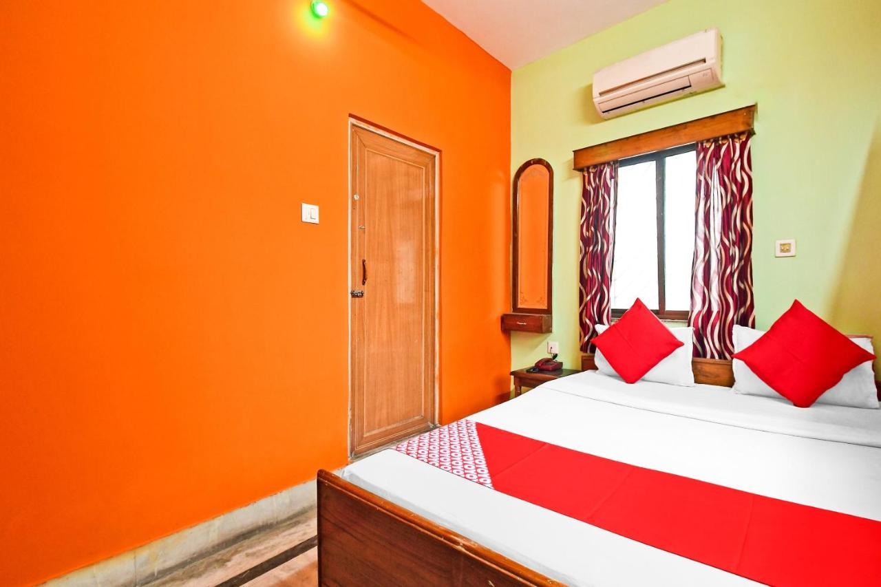 Oyo 85829 Max International Hotel Calcutta Exterior foto