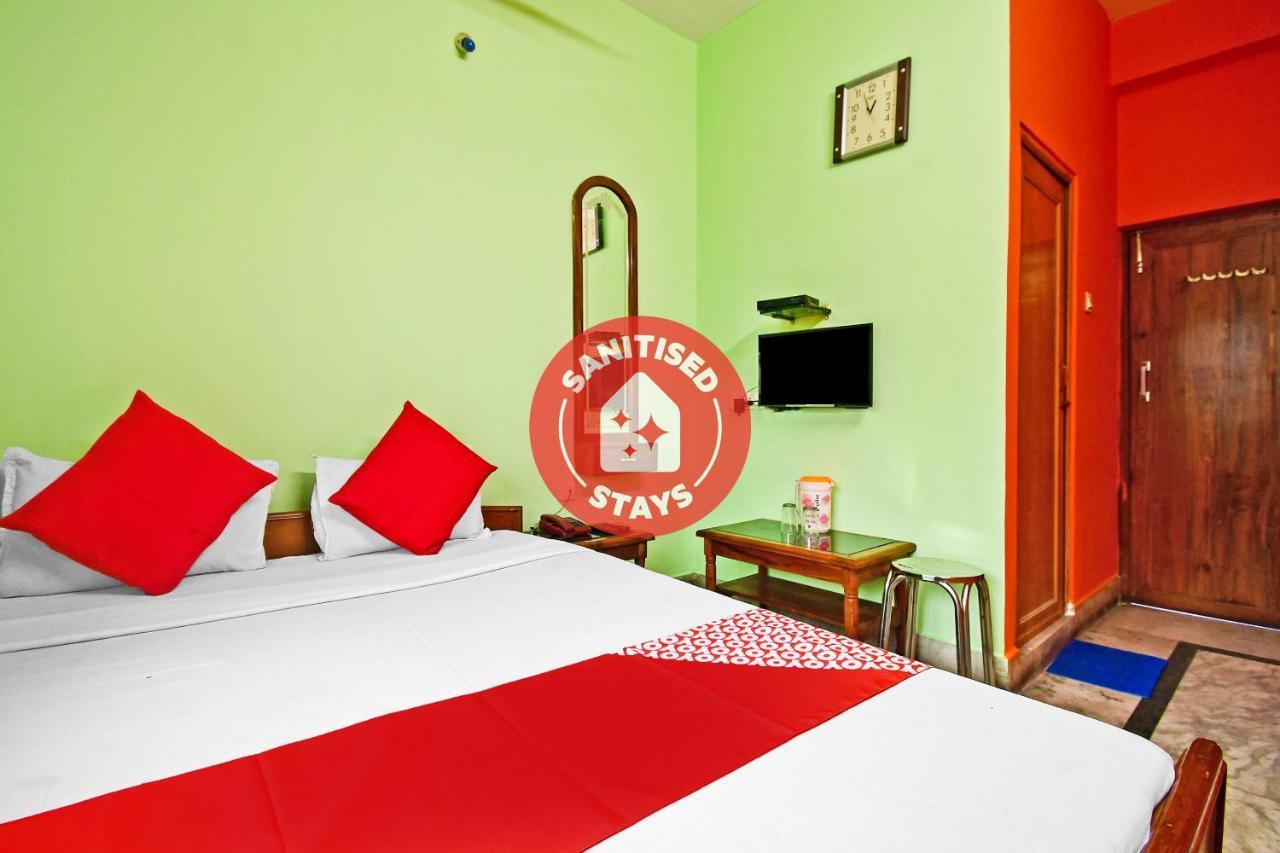 Oyo 85829 Max International Hotel Calcutta Exterior foto